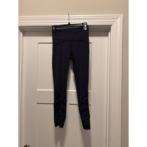 Lululemon Womens Mesh Insert Cropped Leggings Pants Navy Blue Size 4 Zip Pocket - Picture 1 of 7